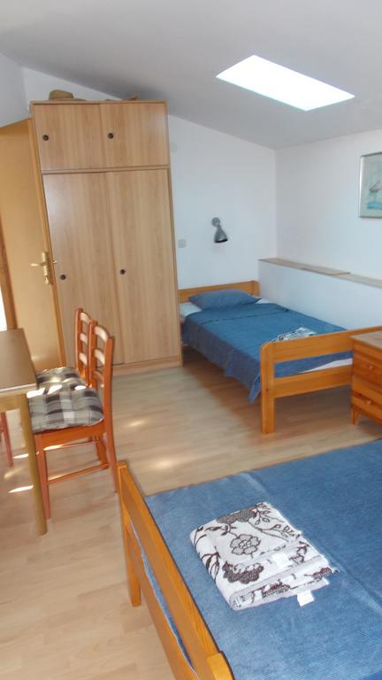 Guest House Accommodation Rupine Премантура Стая снимка